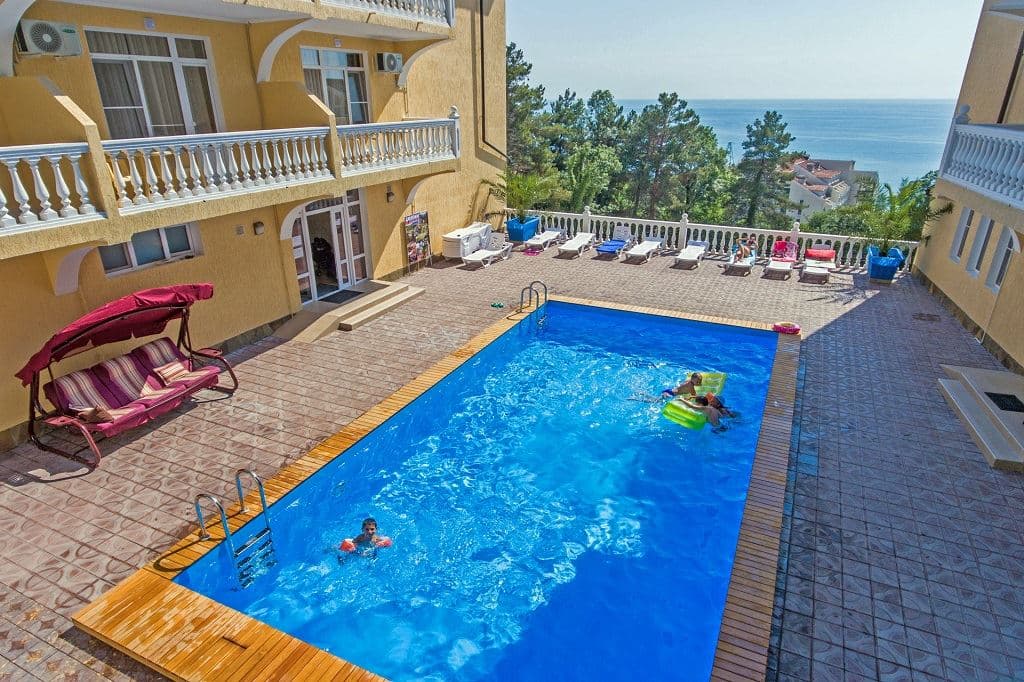 pools-outdoor-pool