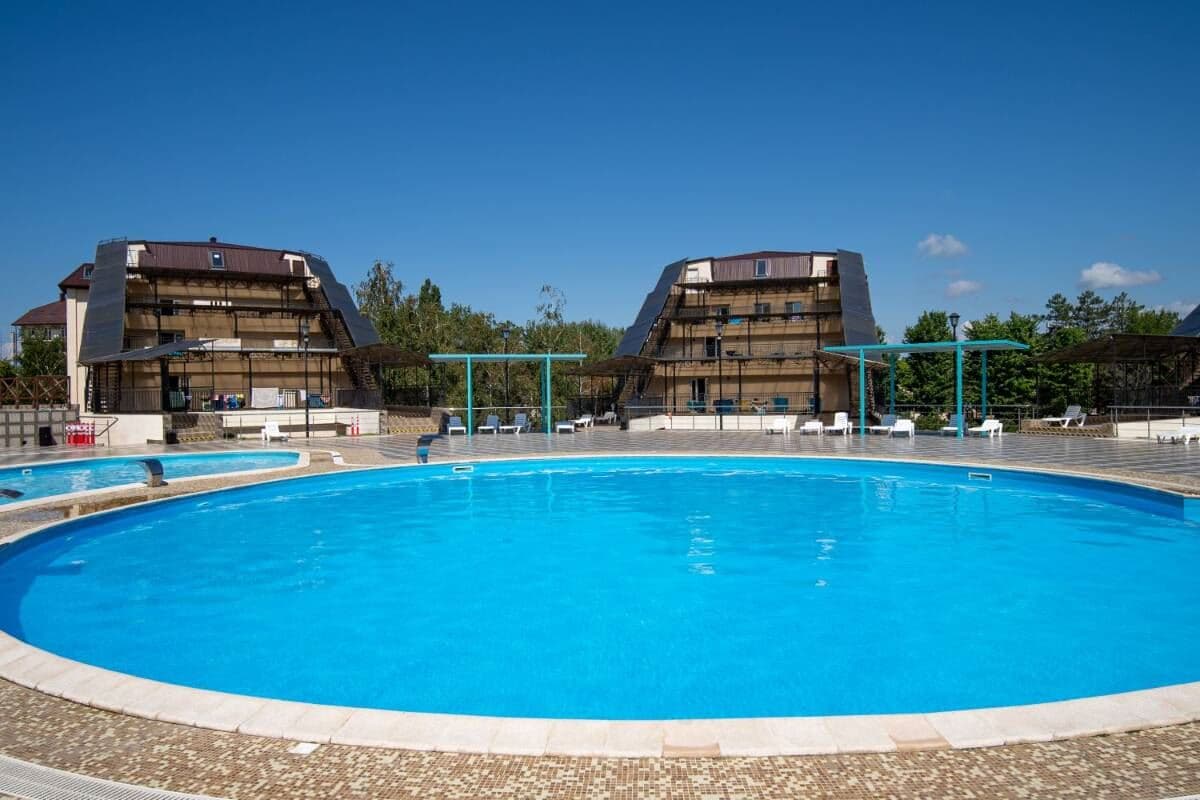 pools-outdoor-pool