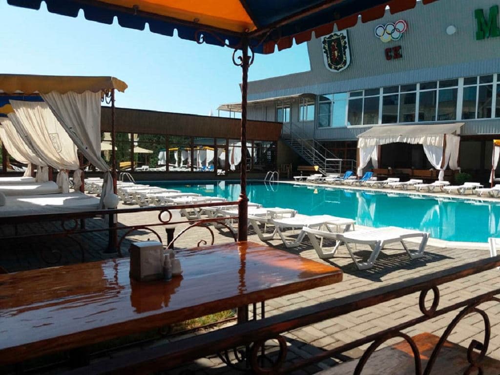 pools-outdoor-pool