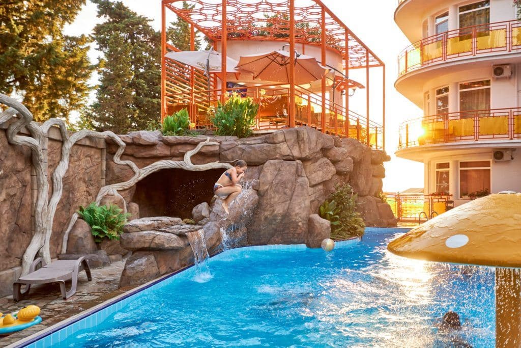 pools-outdoor-pool