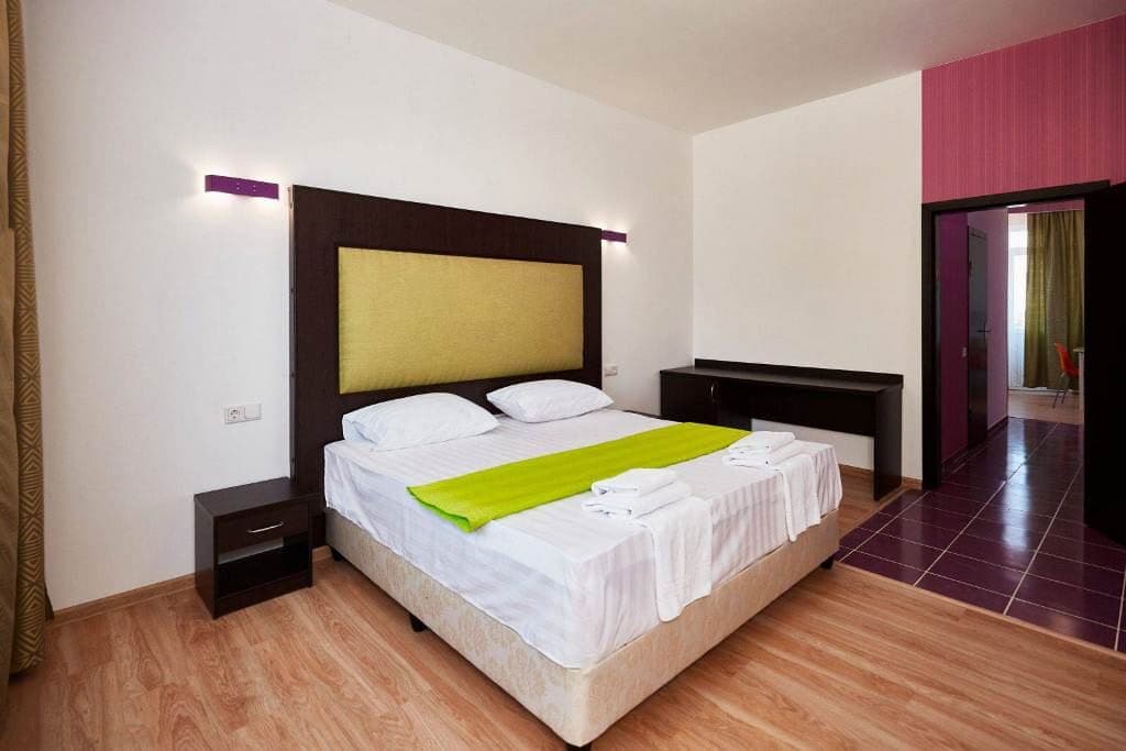rooms-suite-balcony