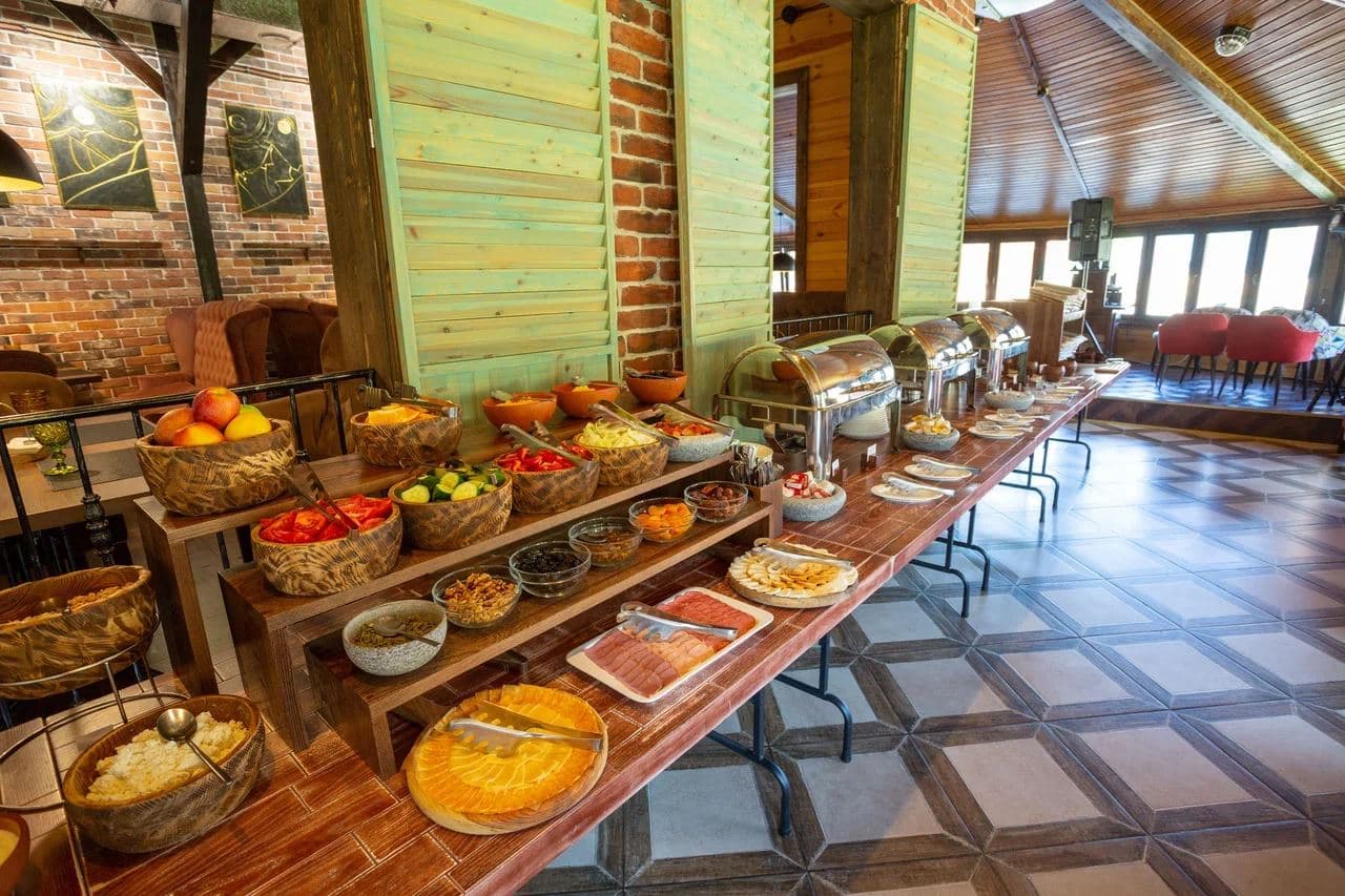 restaurants-restoran-lunnyi-svet