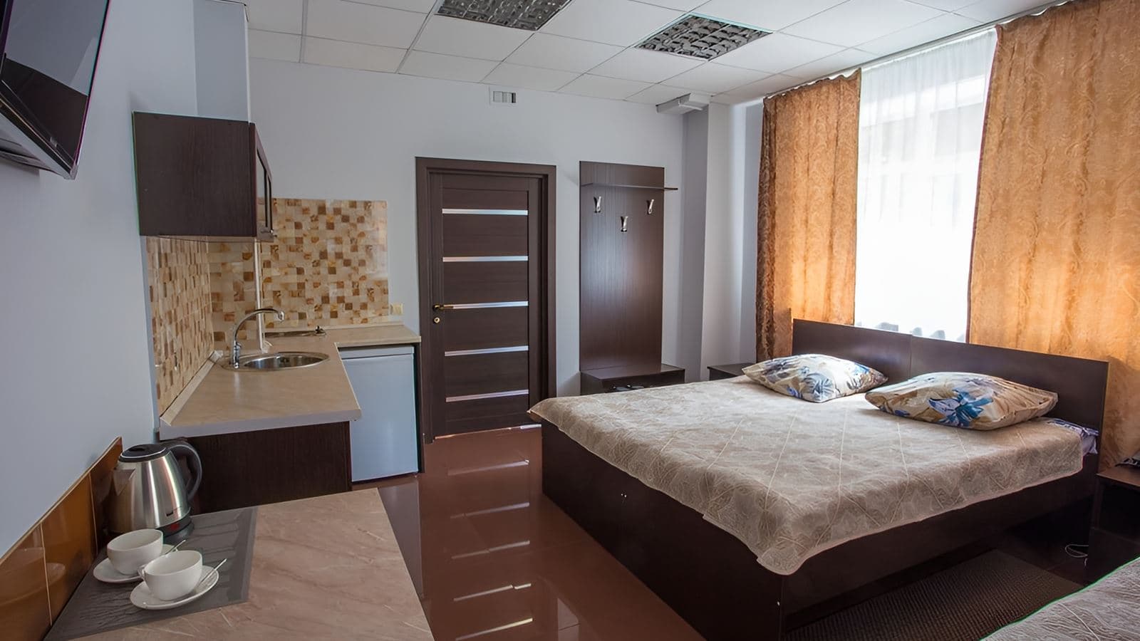 rooms-family-with-kitchen