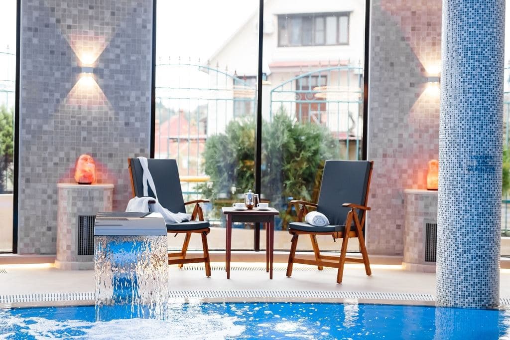 pools-indoor-pool