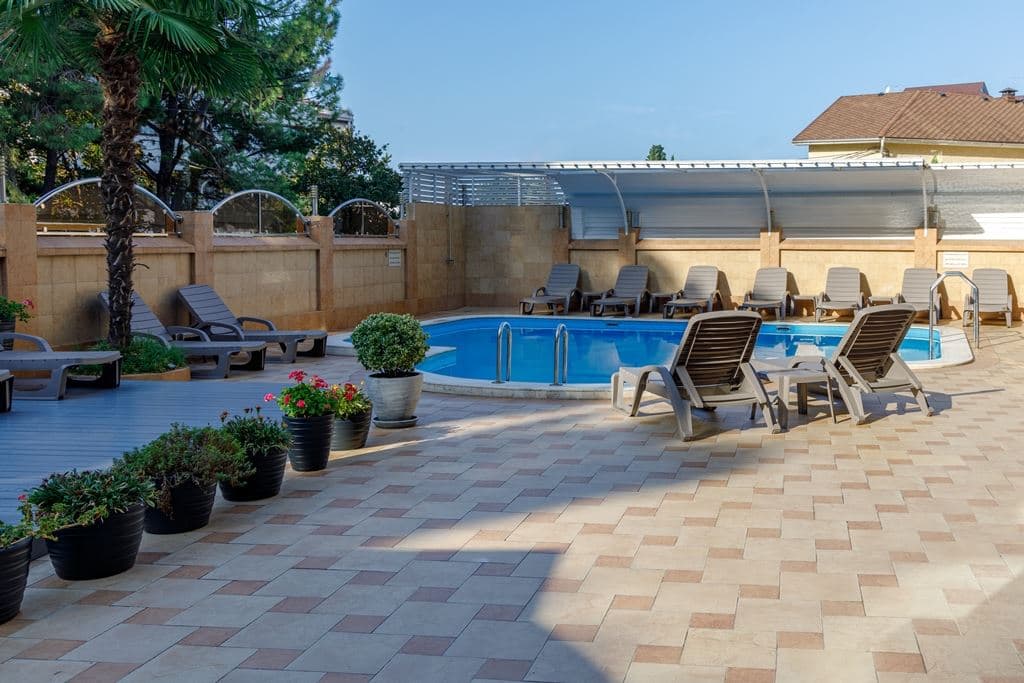 pools-outdoor-pool