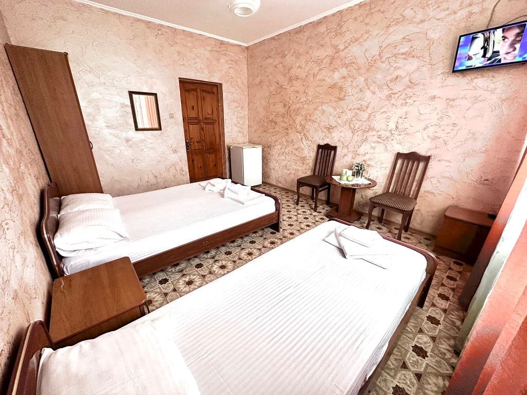 rooms-economy