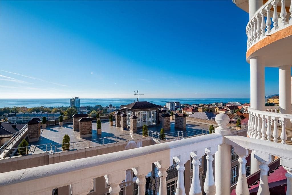 rooms-family-with-kitchen-and-balcony