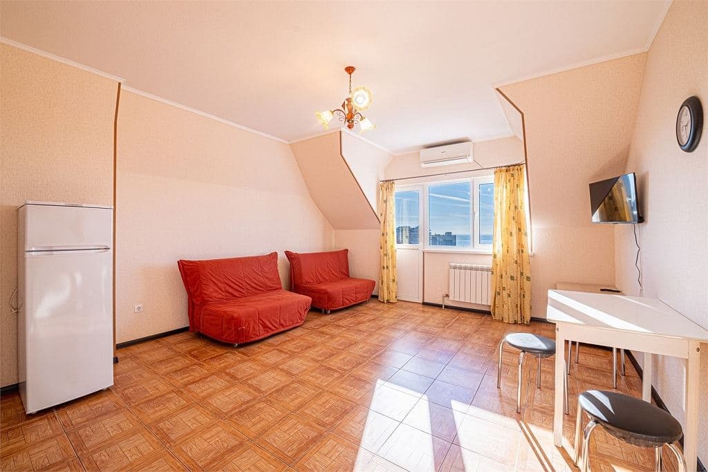 rooms-family-with-kitchen-and-balcony