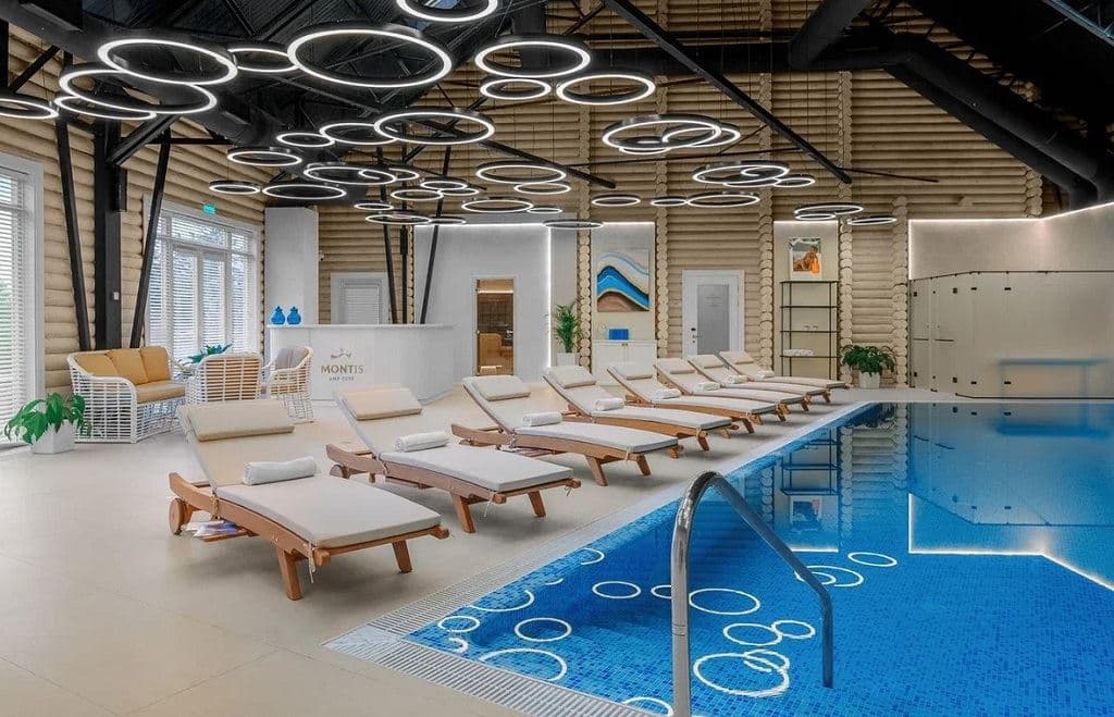 pools-indoor-pool