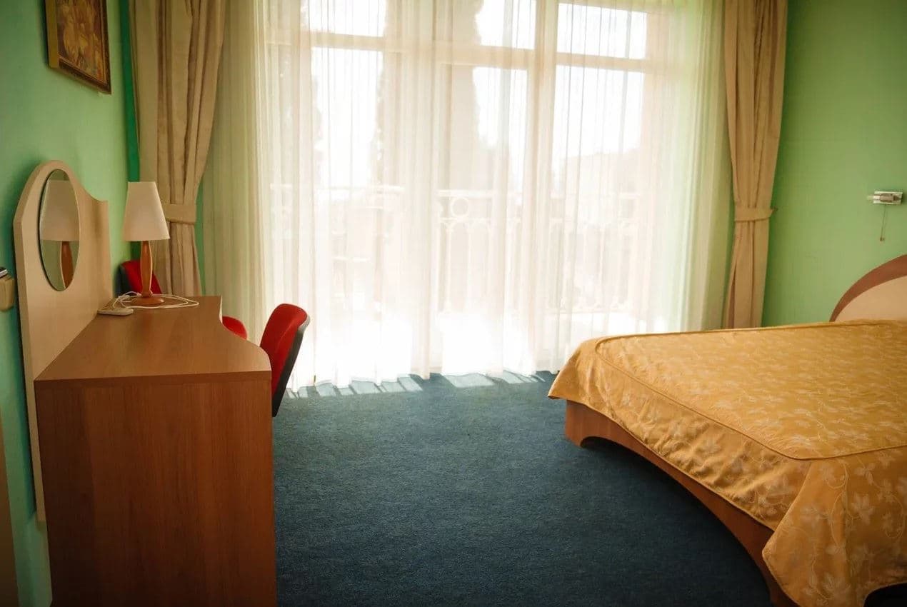 rooms-двухкомнатный-люкс-море