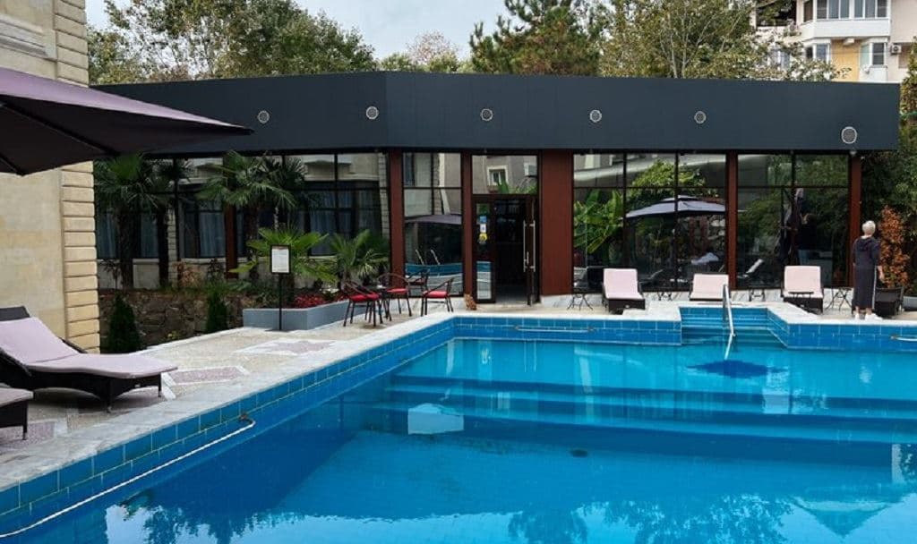 pools-outdoor-pool