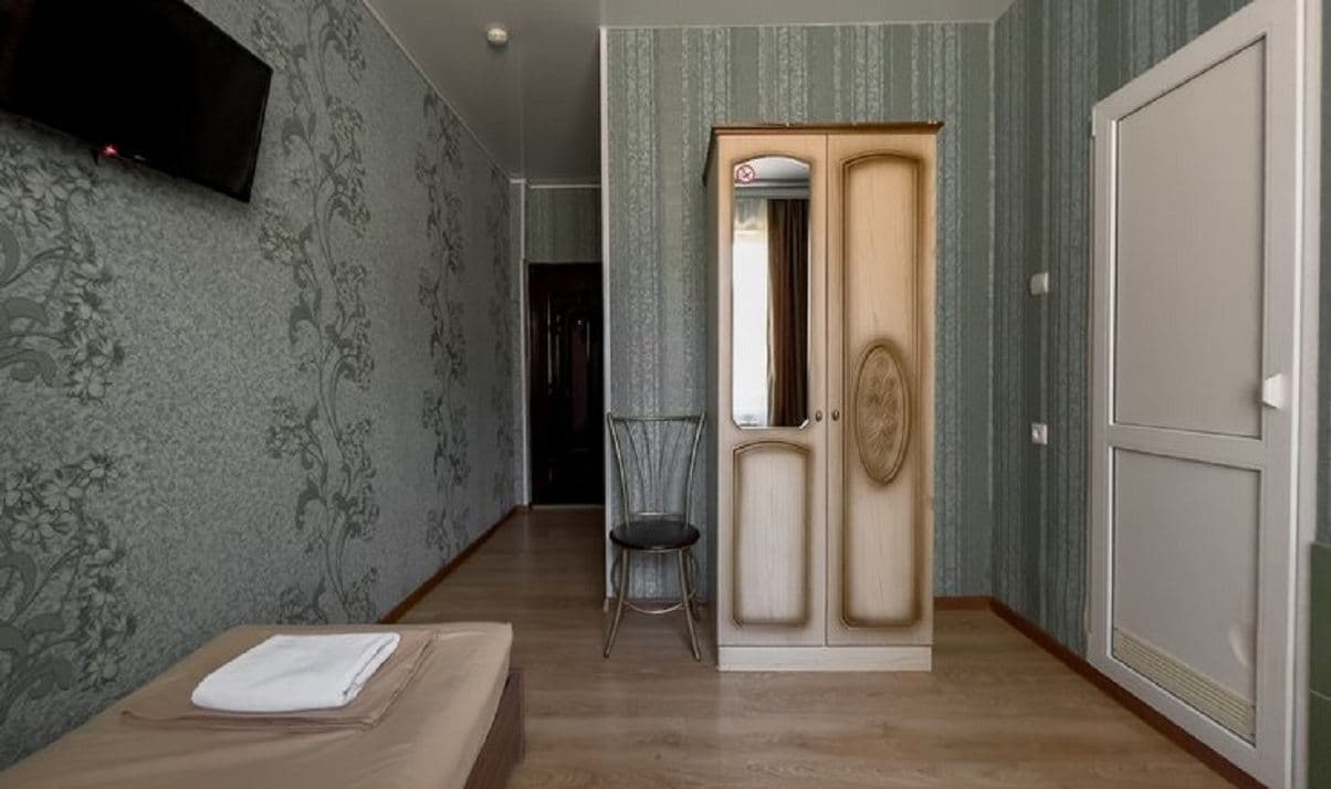 rooms-economy-twin