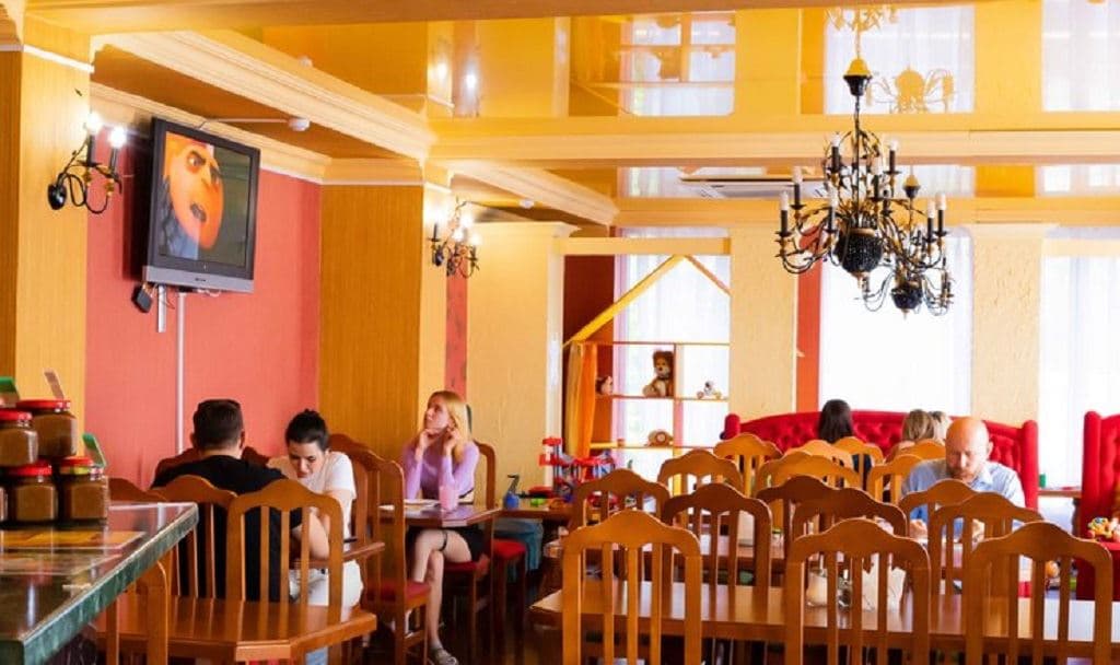 restaurants-restaurant