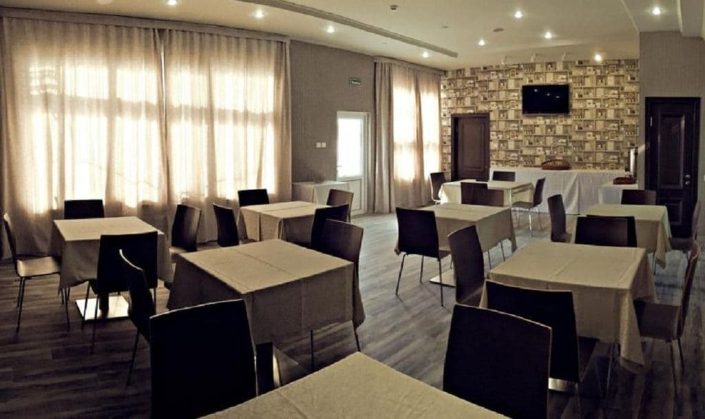 restaurants-restaurant