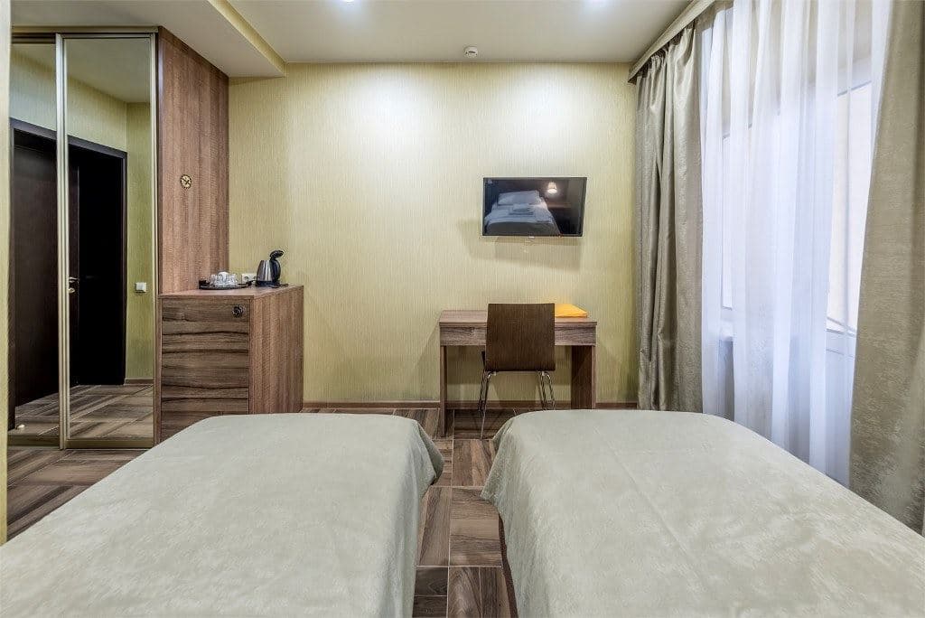 rooms-superior-with-balcony