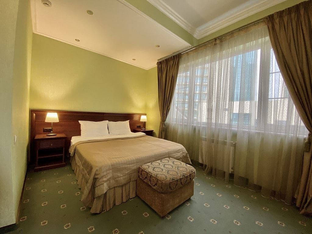 rooms-studio-with-balcony