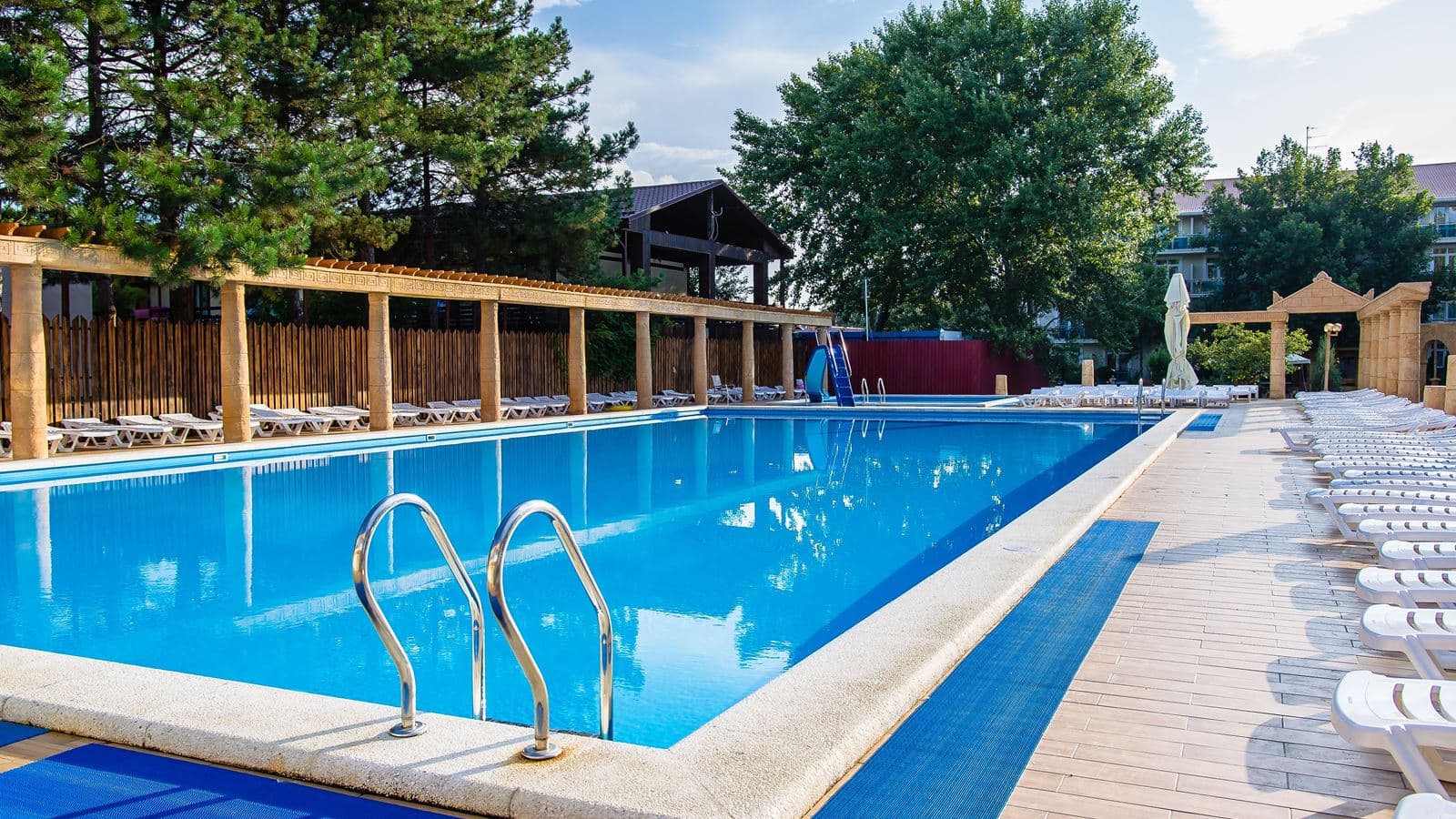 pools-outdoor-pool