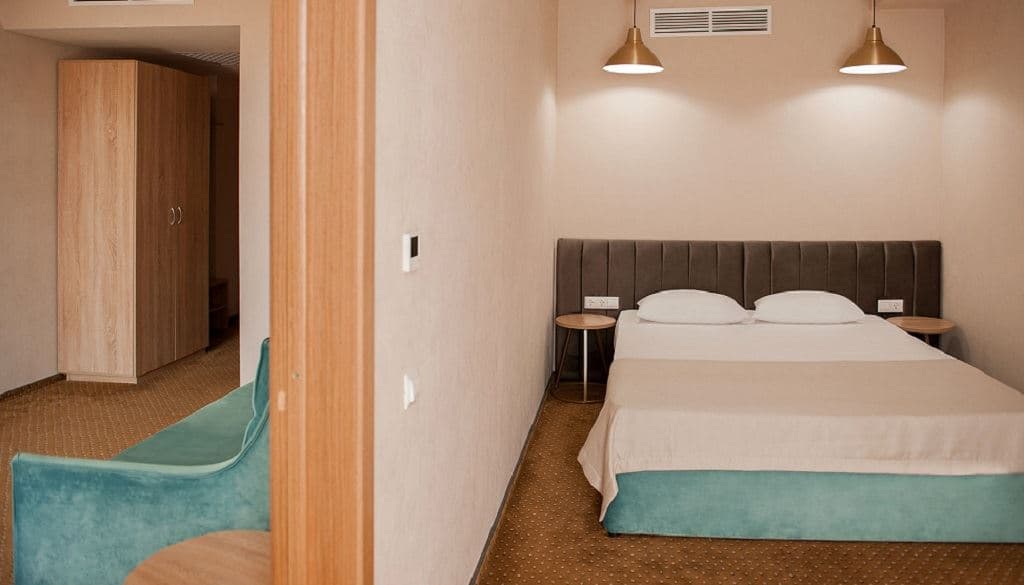 rooms-двухместный-двухкомнатный-номер-люкс
