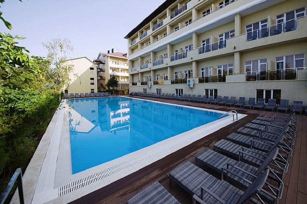 pools-outdoor-pool