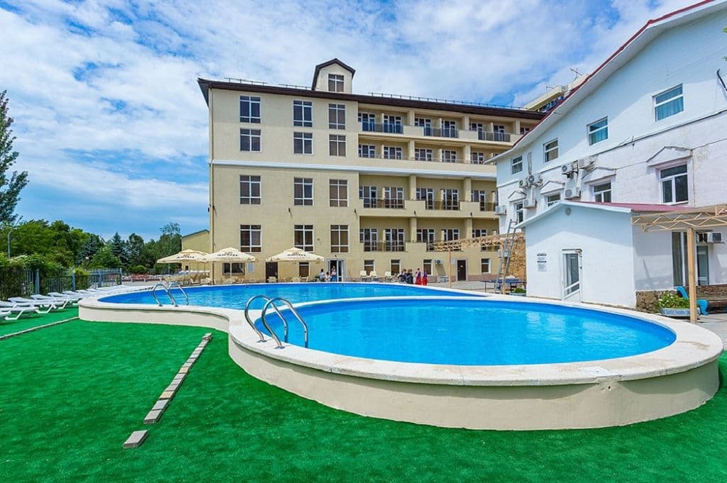 pools-outdoor-pool