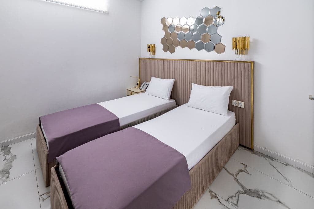 rooms-economy