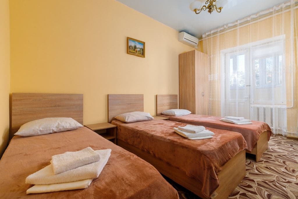 rooms-triple-economy