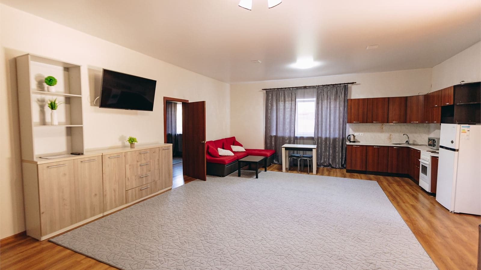 rooms-больshой-дом-на-берегу