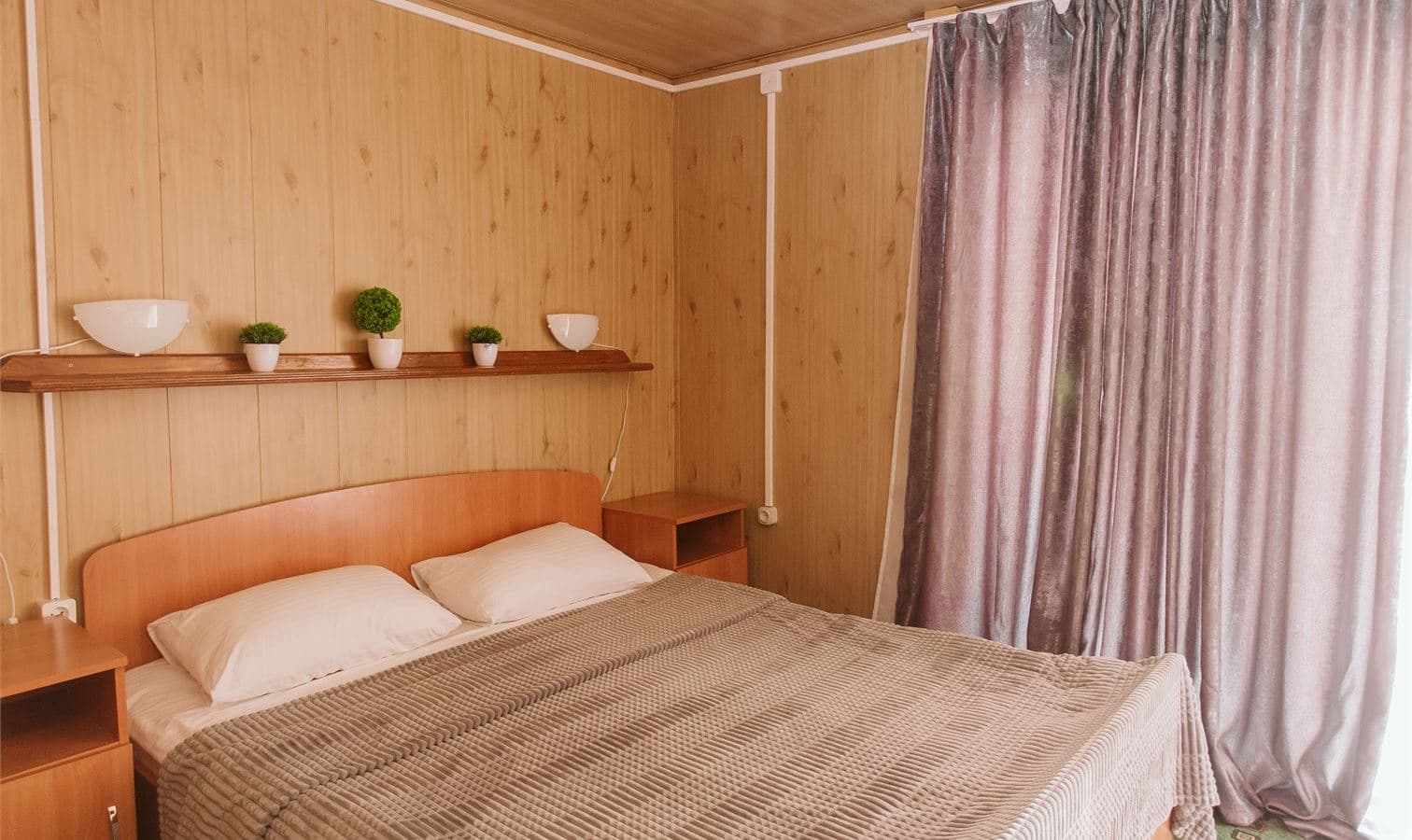 rooms-номер-3х-местный-с-панорамными-окнами