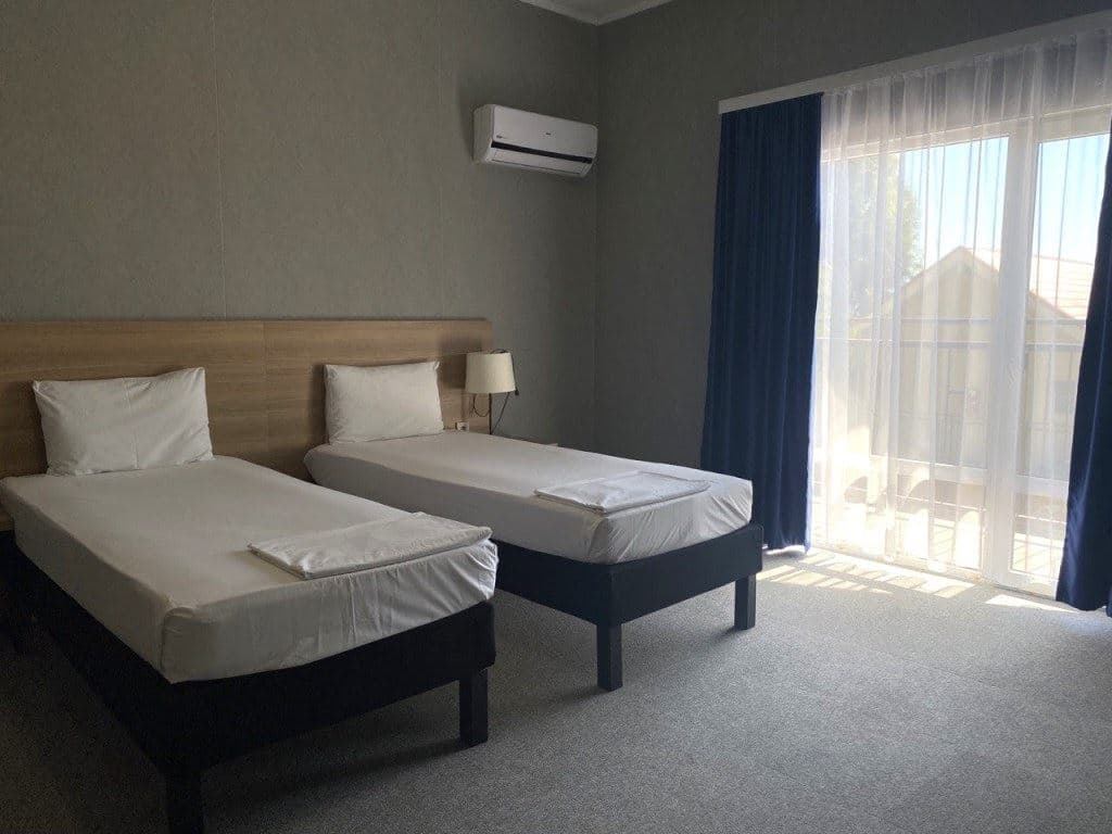 rooms-standart-twin-balcony