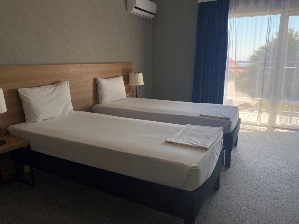 rooms-standart-twin-balcony