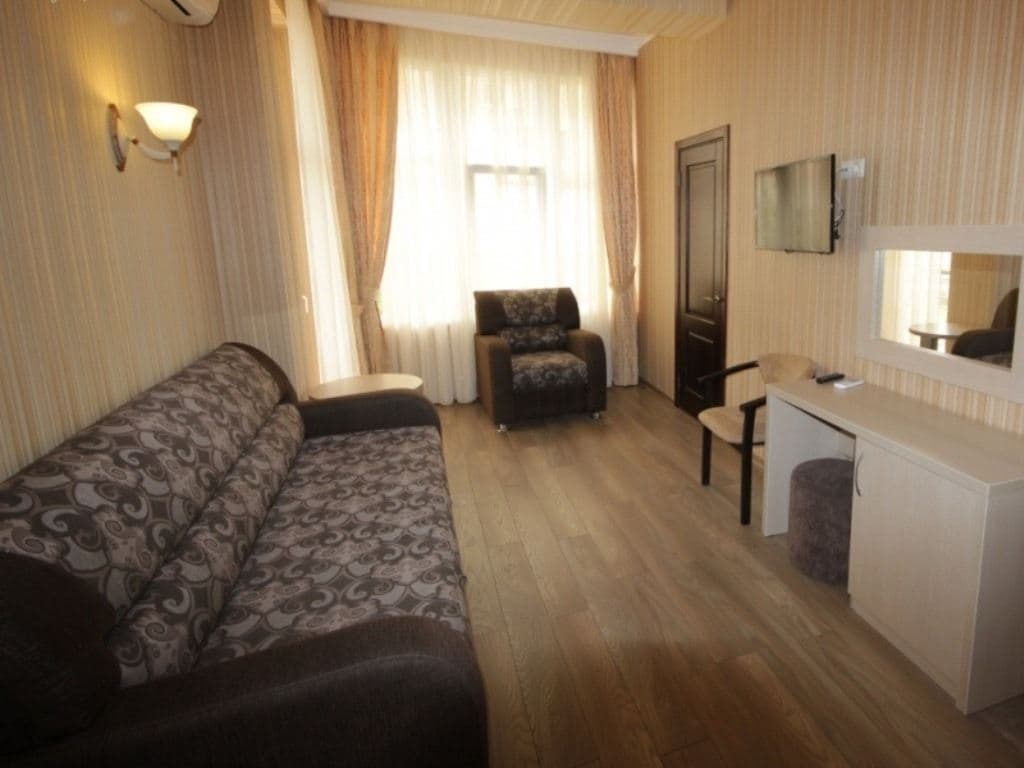 rooms-3-mest-2-komn-lux