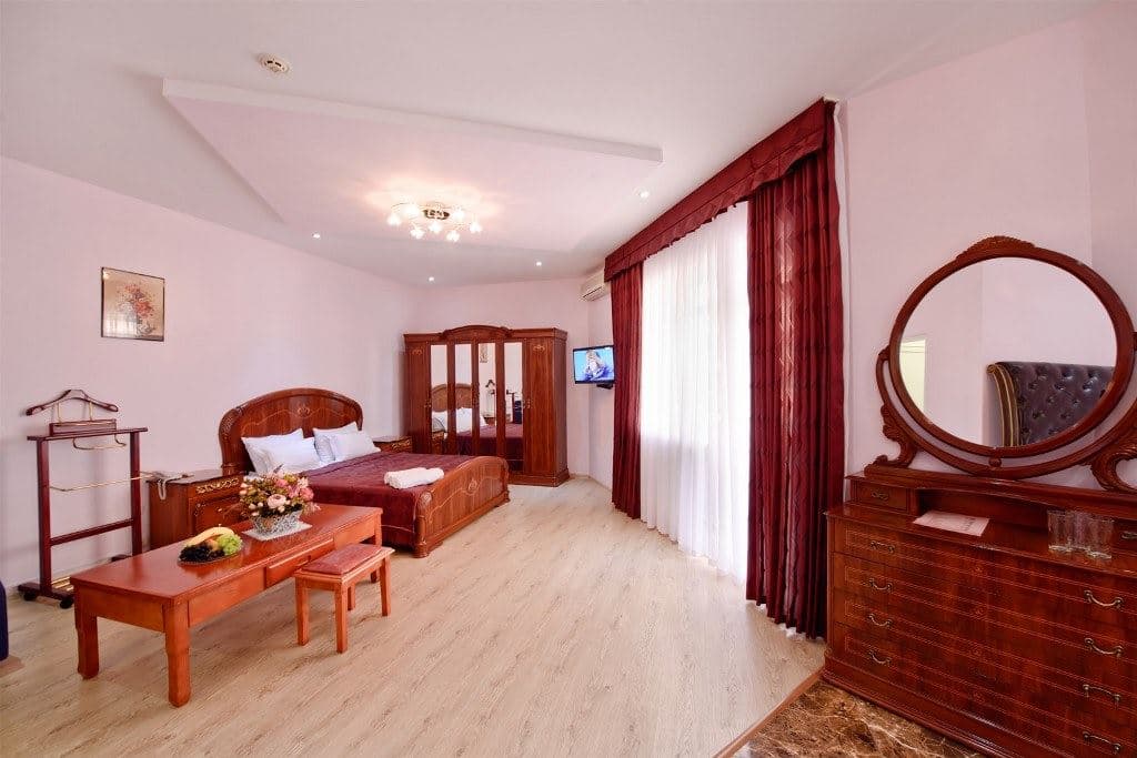 rooms-junior-suite-balcony
