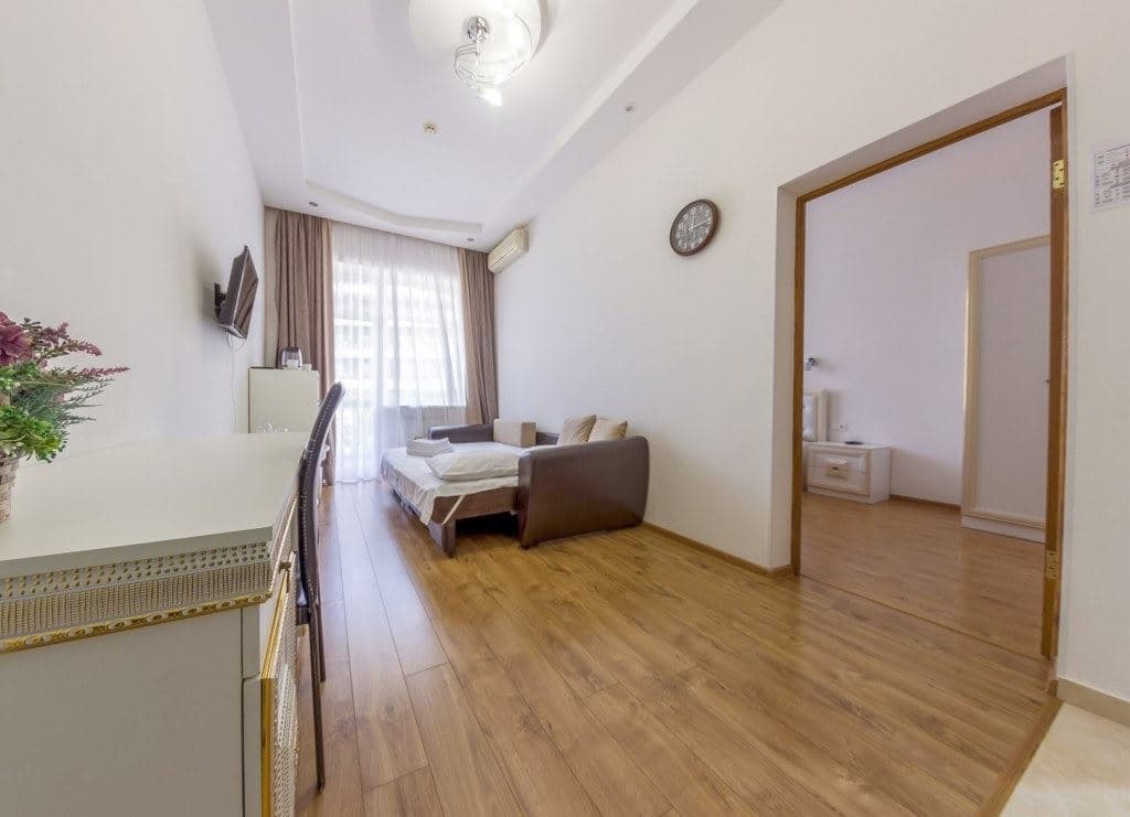 rooms-suite-comfort-balcony