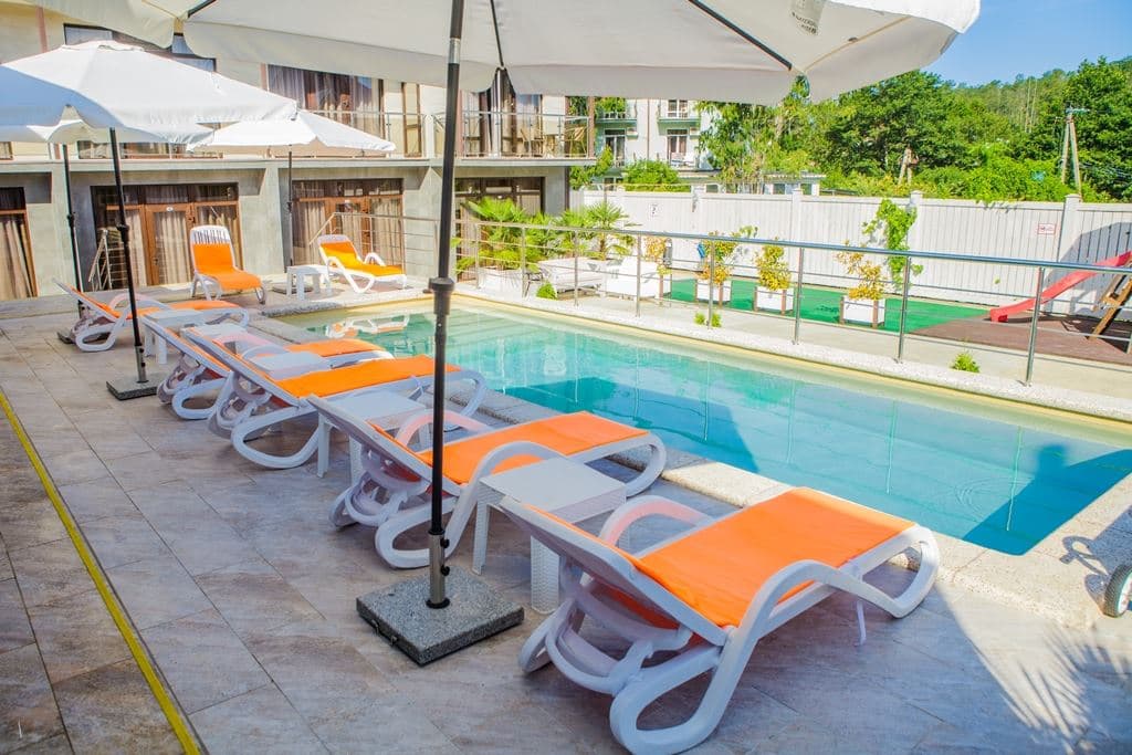 pools-outdoor-pool