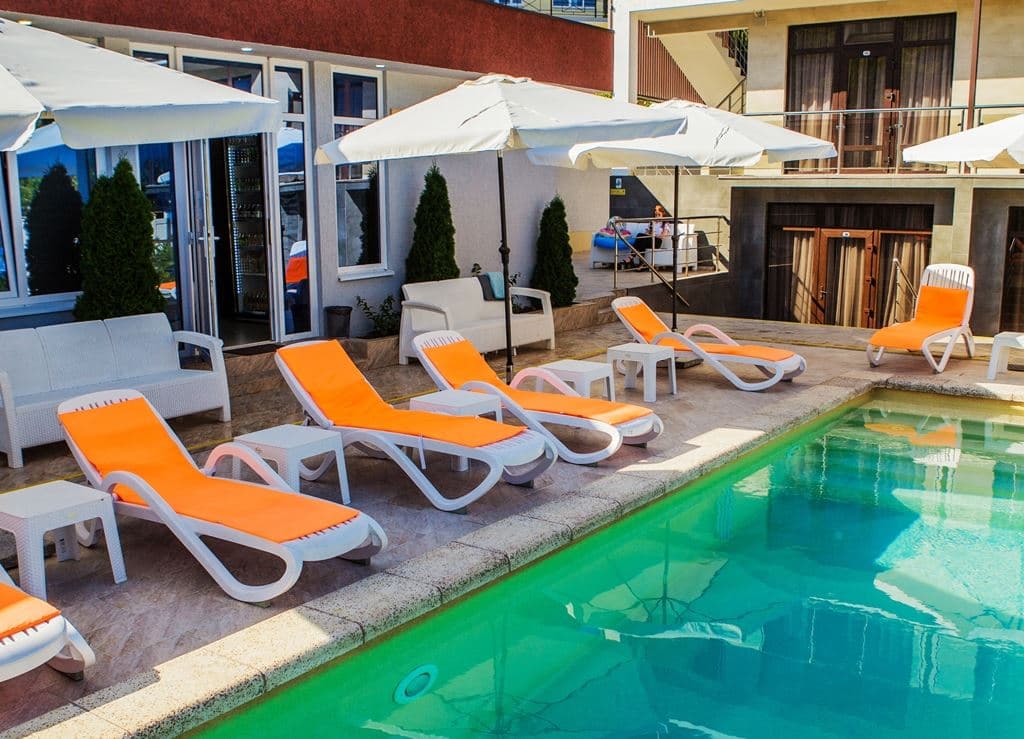 pools-outdoor-pool