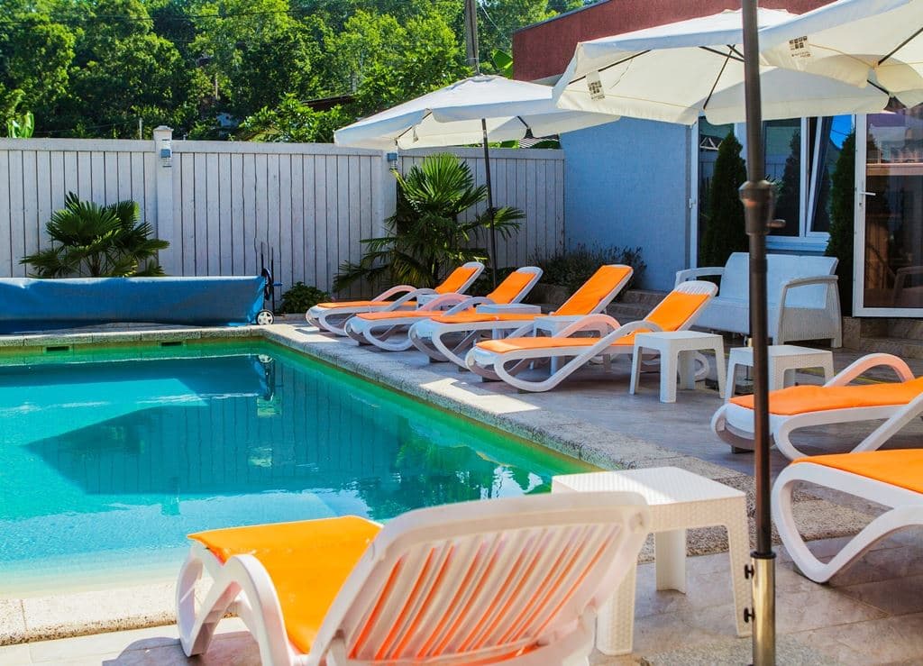 pools-outdoor-pool