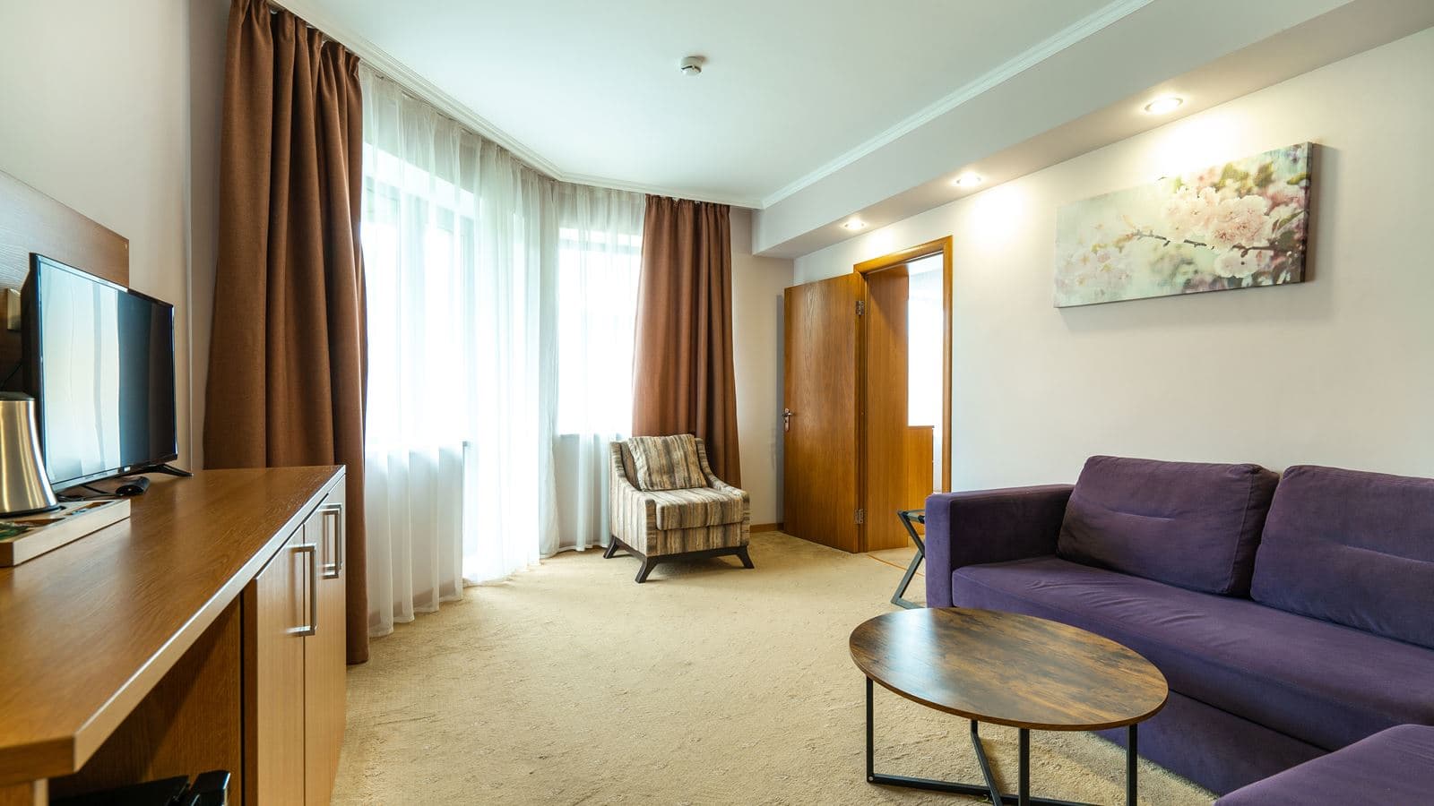 rooms-люкс-с-балконом