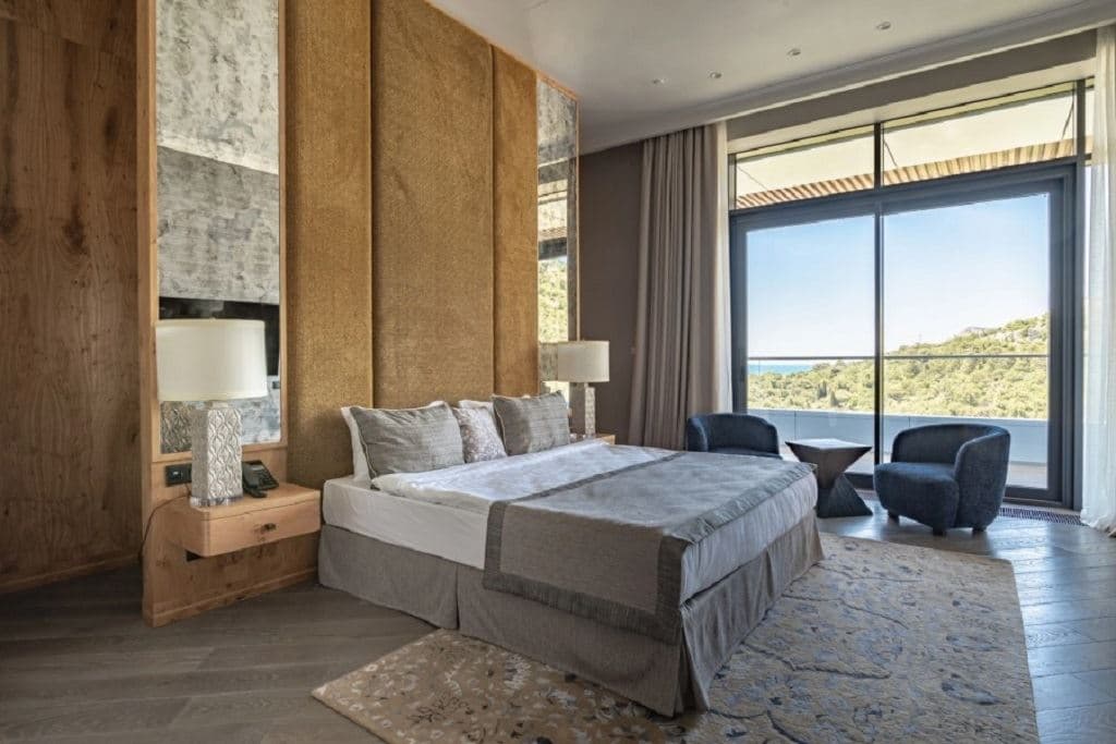 rooms-представительский-люкс-с-видом-на-морена-парк