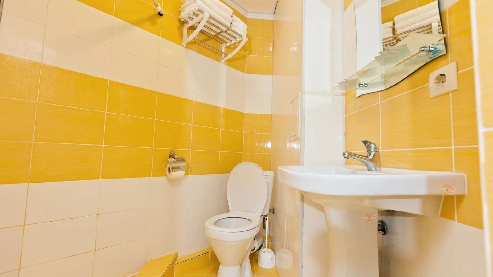 rooms-triple-yard-1