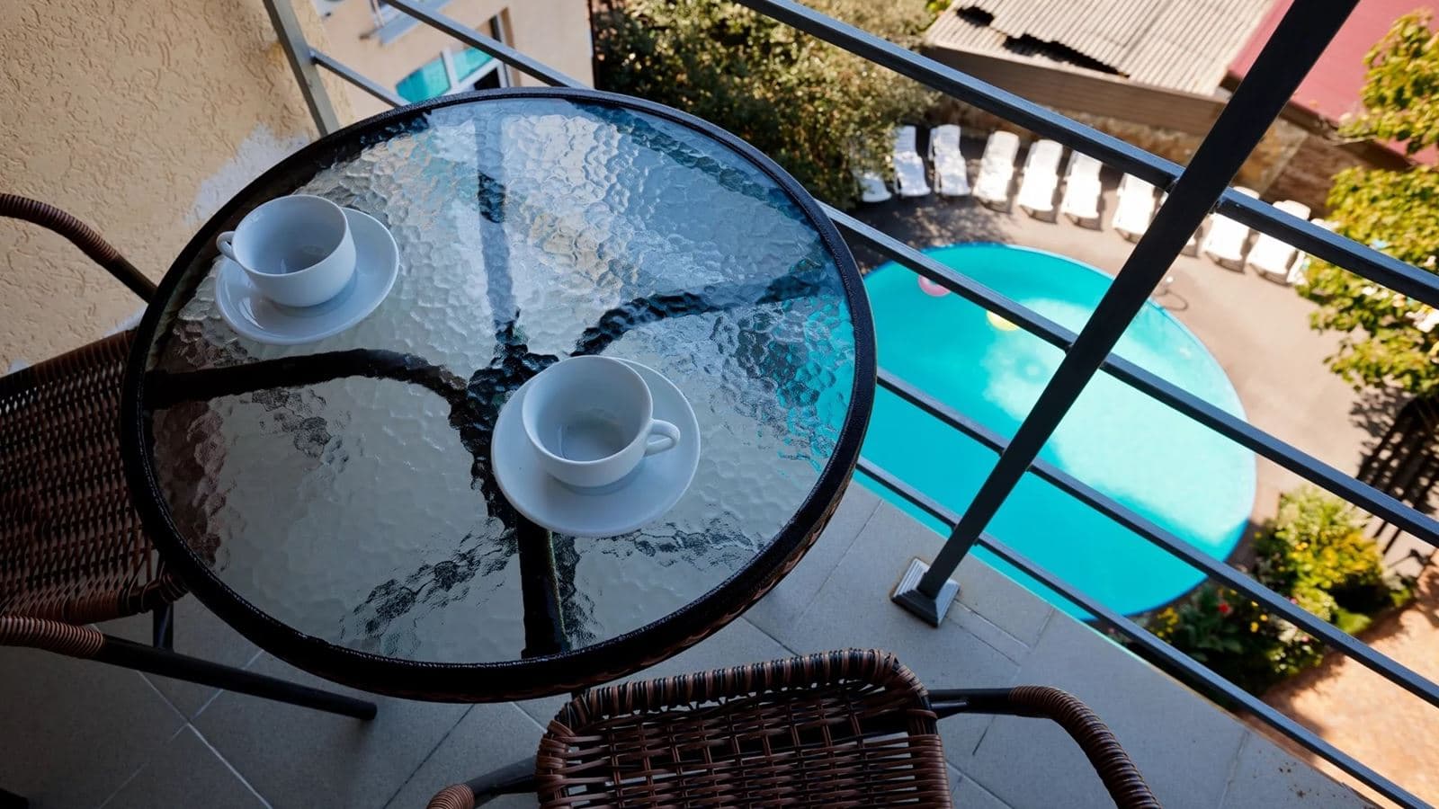 rooms-triple-sea-view-balcony-1