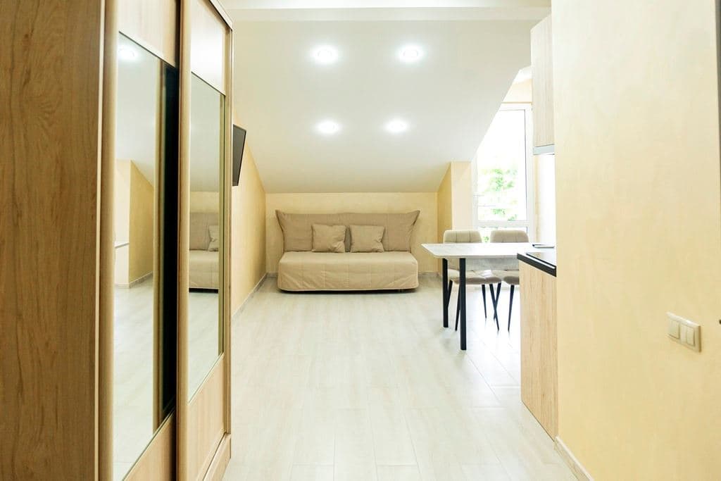 rooms-deluxe-balcony