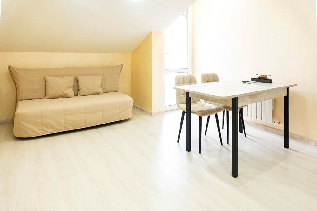 rooms-deluxe-balcony