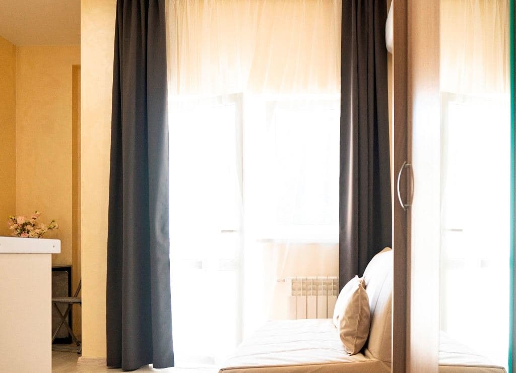 rooms-deluxe-balcony