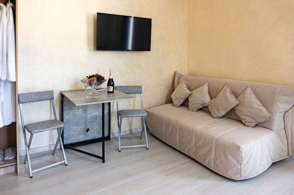 rooms-suite-balcony