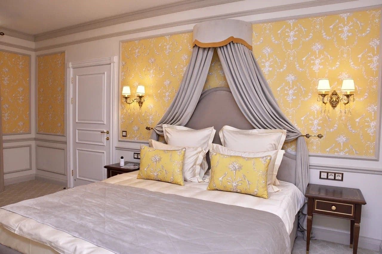rooms-президентский-двухкомнтаный-люкс-с-террасой-и-видом-на-реку-и-сад