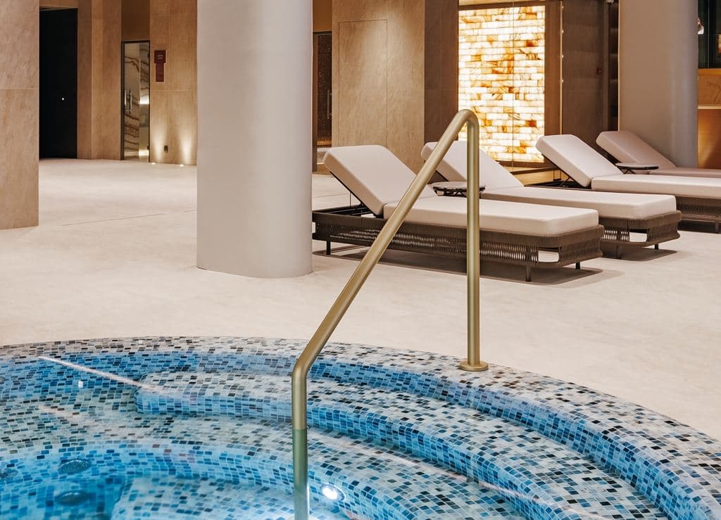 pools-indoor-pool