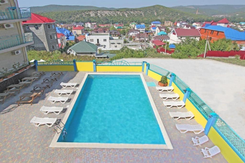 pools-outdoor-pool