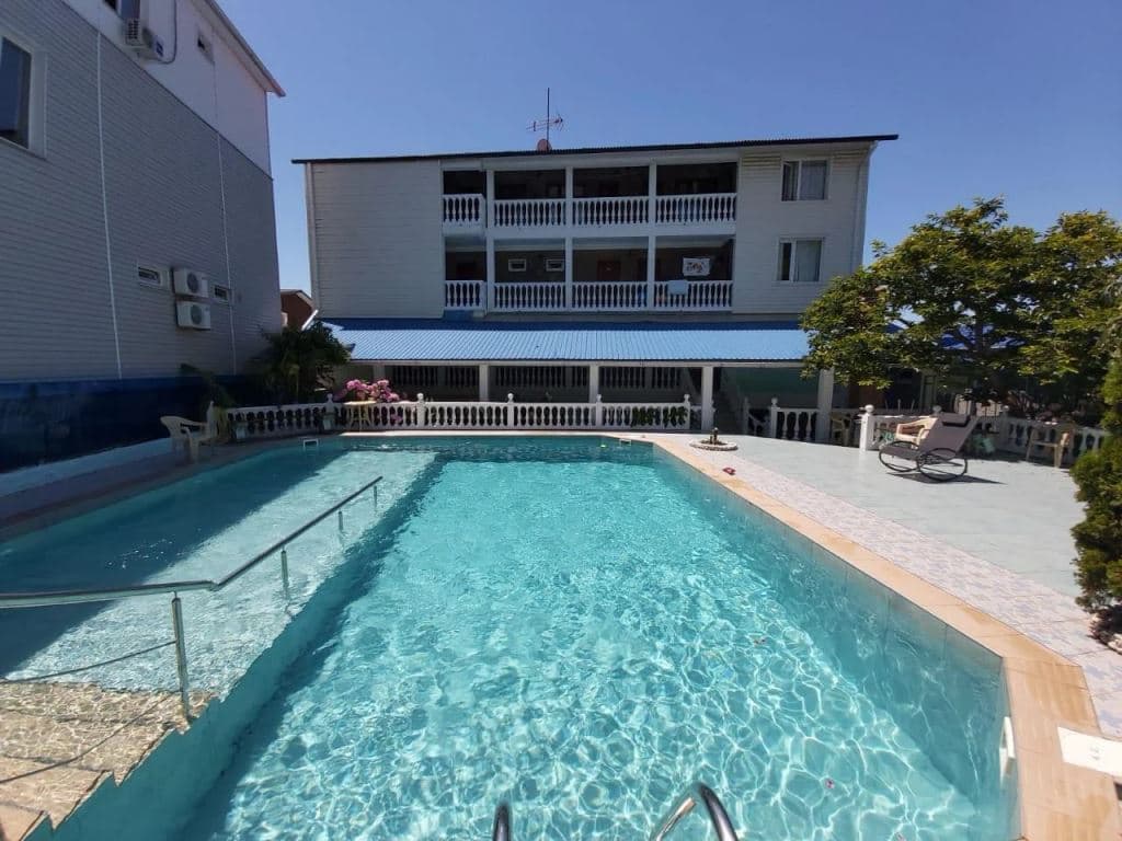 pools-outdoor-pool