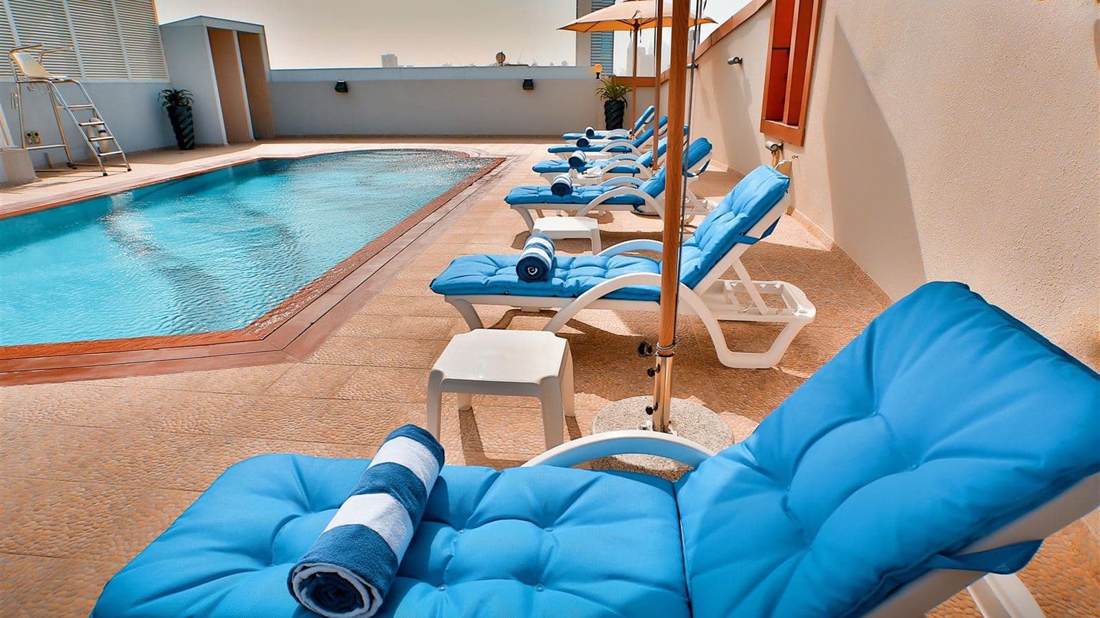 pools-outdoor-pool