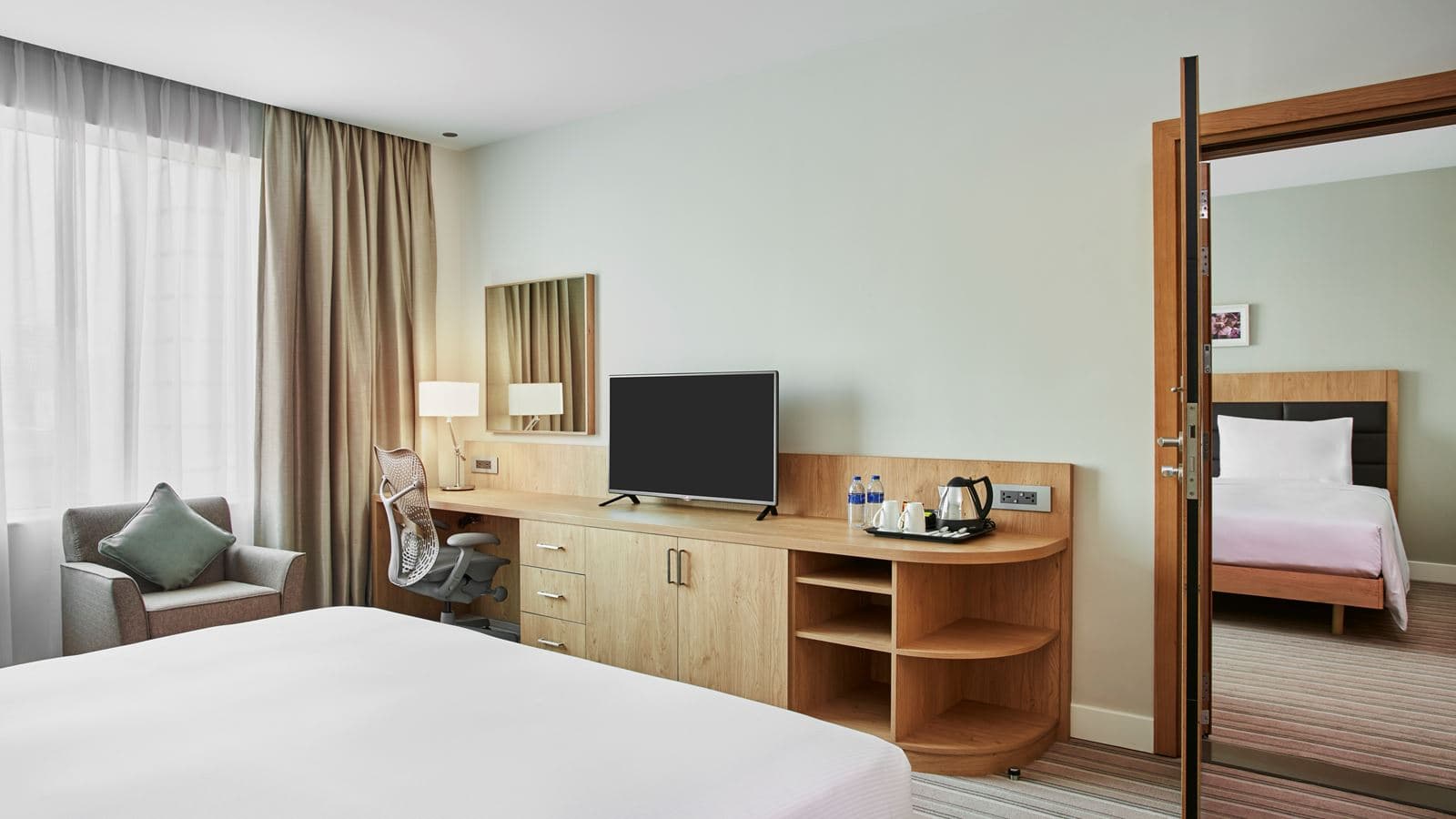 rooms-one-bed-room-suite